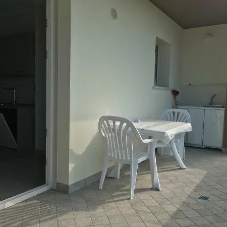 3 Oblo Apartment *